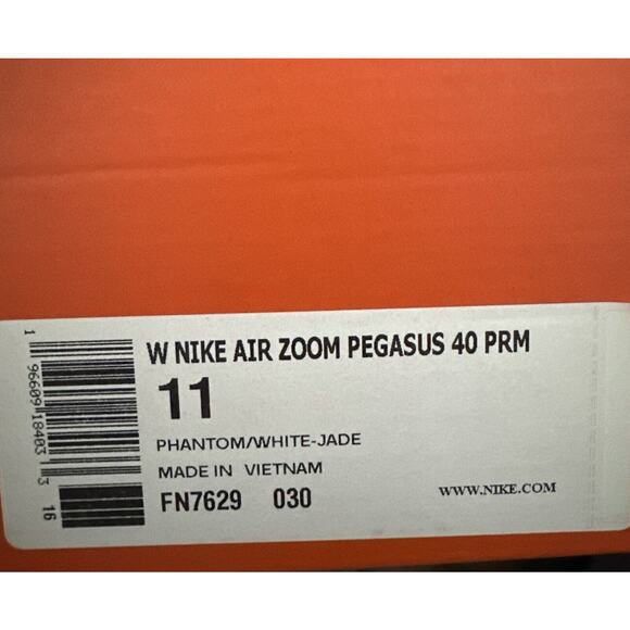 Nike Air Zoom Pegasus 40 PRM Wmns Size 11 Running athletic Shoes FN7629-030 - Picture 14 of 14